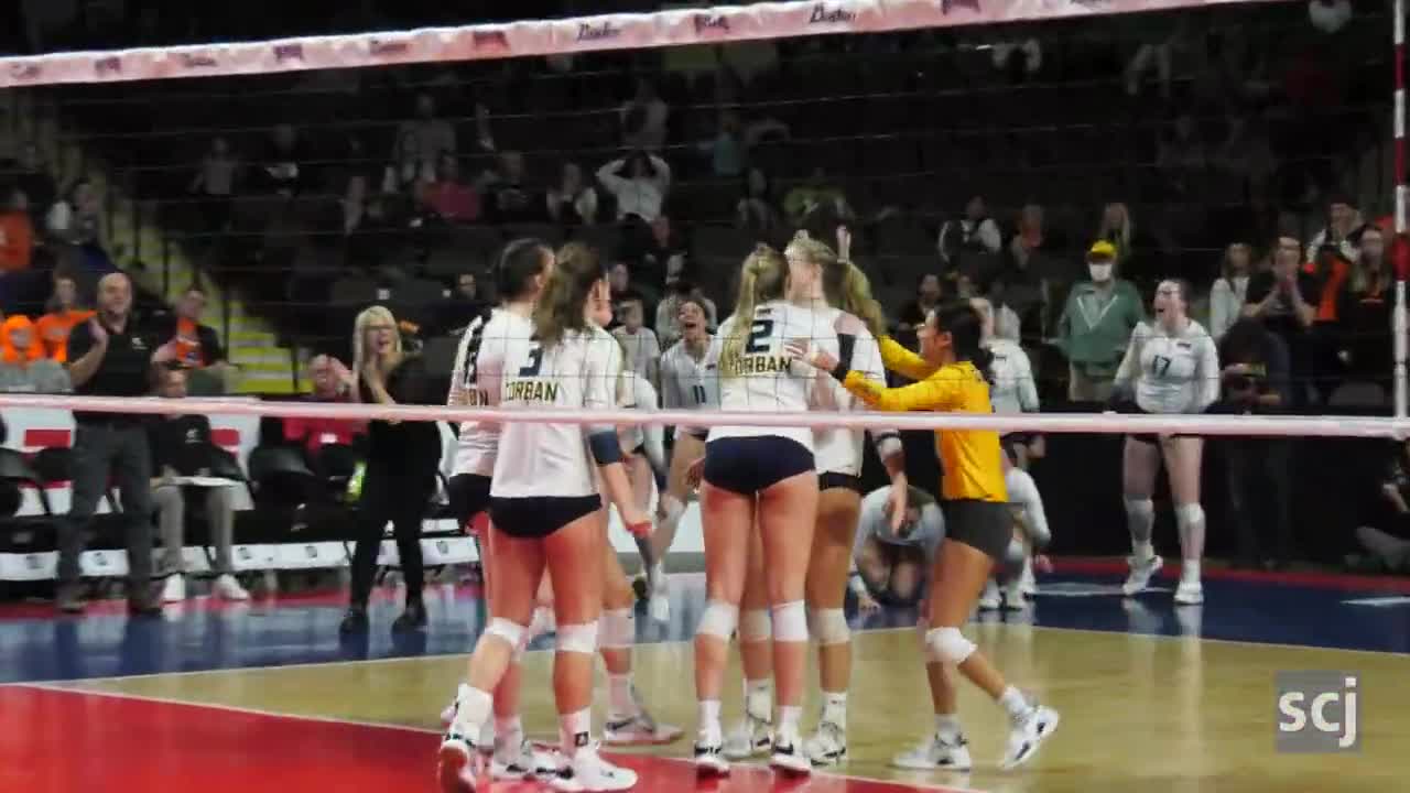 2022 NAIA volleyball national championship action