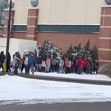 Multiple shots fired at Destiny Mall Syracuse, New York