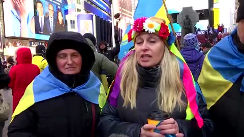 Protesters in Times Square call for peace in Ukraine