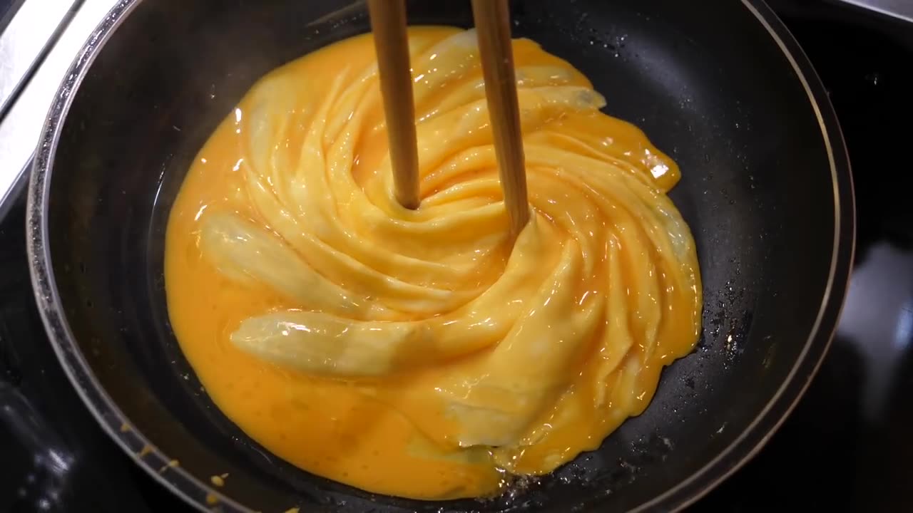 tornado omelet master - korean street food