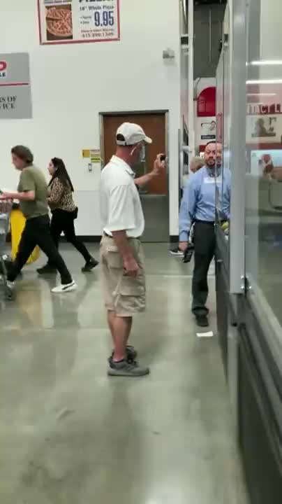 Masker threatens costco employee for not wearing mask