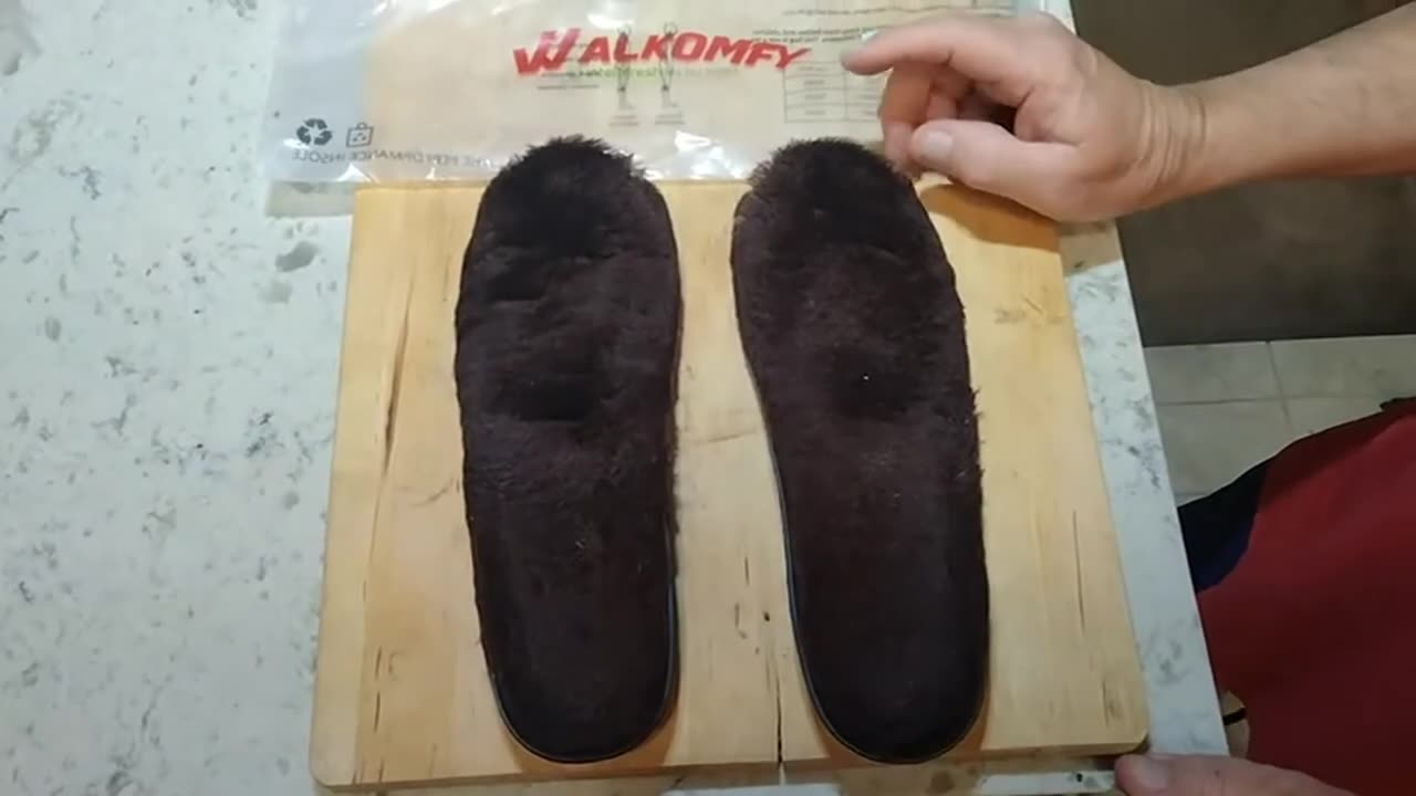 Walkomfy Warm Wool Insoles Winter Thick Outdoor Wool Shoe Inserts Review, Surprisingly comfortable a