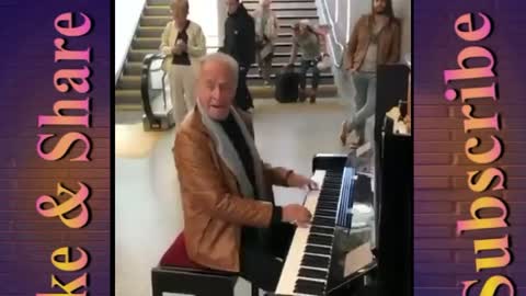 Elderly man jumps on public piano and has everyone amazed