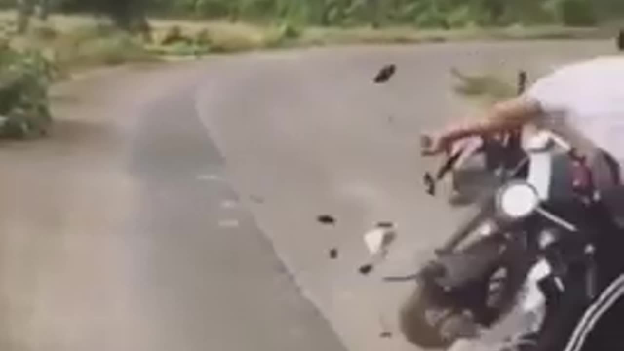 Random Funny motor Accident [Short Vid] - part 2