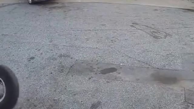 The car parked outside the gas station was hit by unexpected disasters