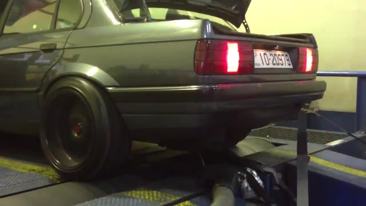 BMW E30 M50 Turbo - Anti Lag Flame Thrower 820WHP @ 1.9BAR on Ethanol E100