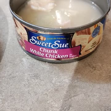 Eating Sweet Sue Chunk White Chicken, Dbn, MI, 9/13/23