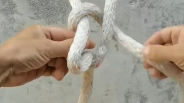 A simple knot 10