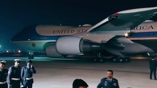 Trump Leaves For Vacation for“Coming New Year ”
