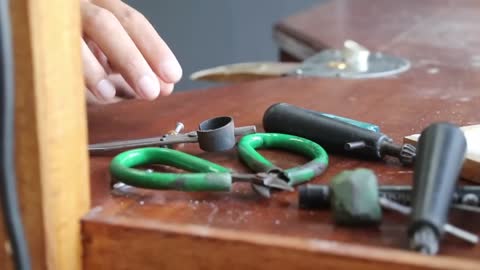 Make a gold ring for men - jewelry maker7