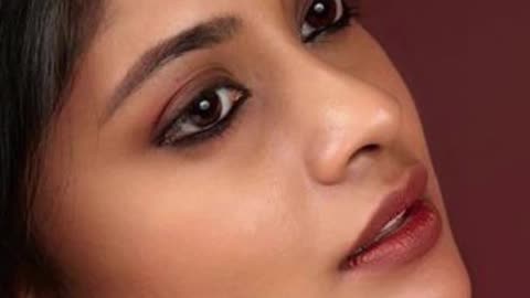 Actress Amuhi Nose Hole and Face CloseUp UltraZoom