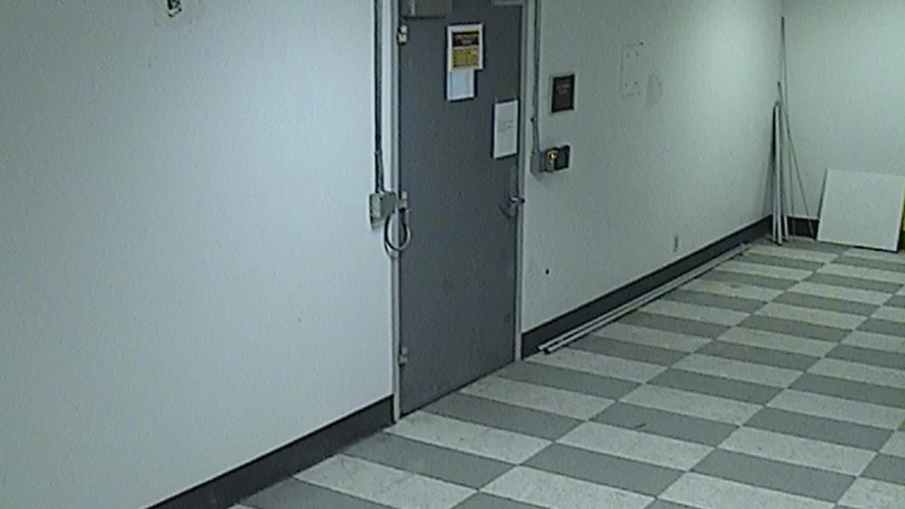 6081RHOBG3G306LobbySouth_2021-01-05_02h20min01s477ms.mp4