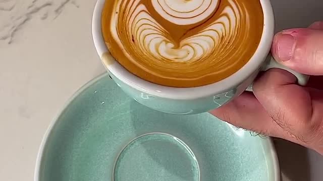 Wing Tulip _ Latte Art