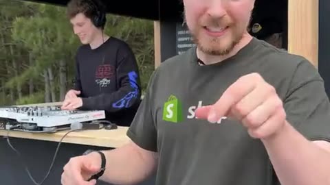 MrBeast advertizing shopify