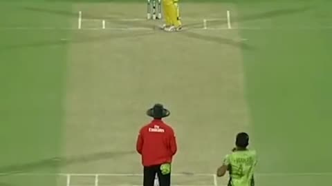 Wahab Riaz vs Shine watson
