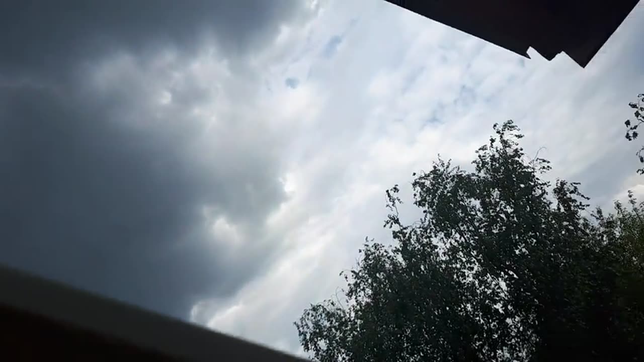 Himmel in Berlin am 14.05.2023 um 16:35 Uhr