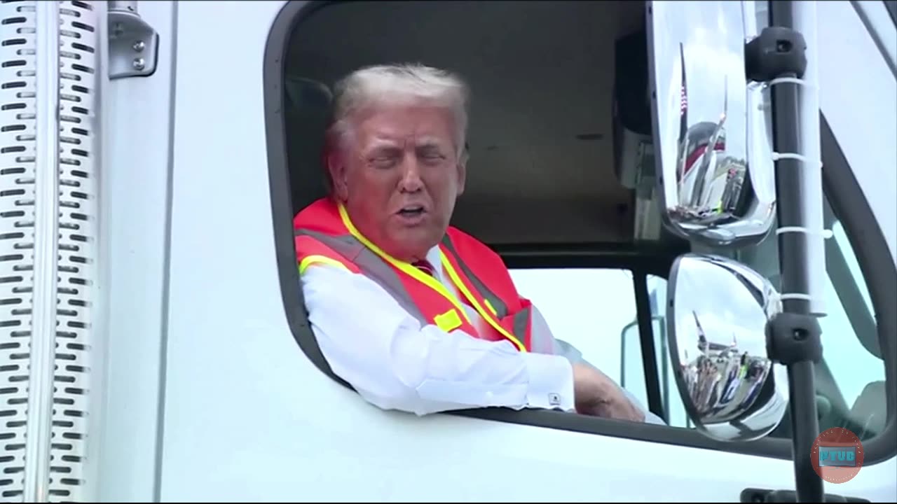 Trump Holds Presser From Window of Garbage Truck in Green Bay - Highlights