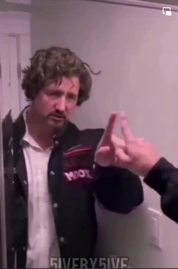 No-one loves Justin Trudeau more than Justin Trudeau