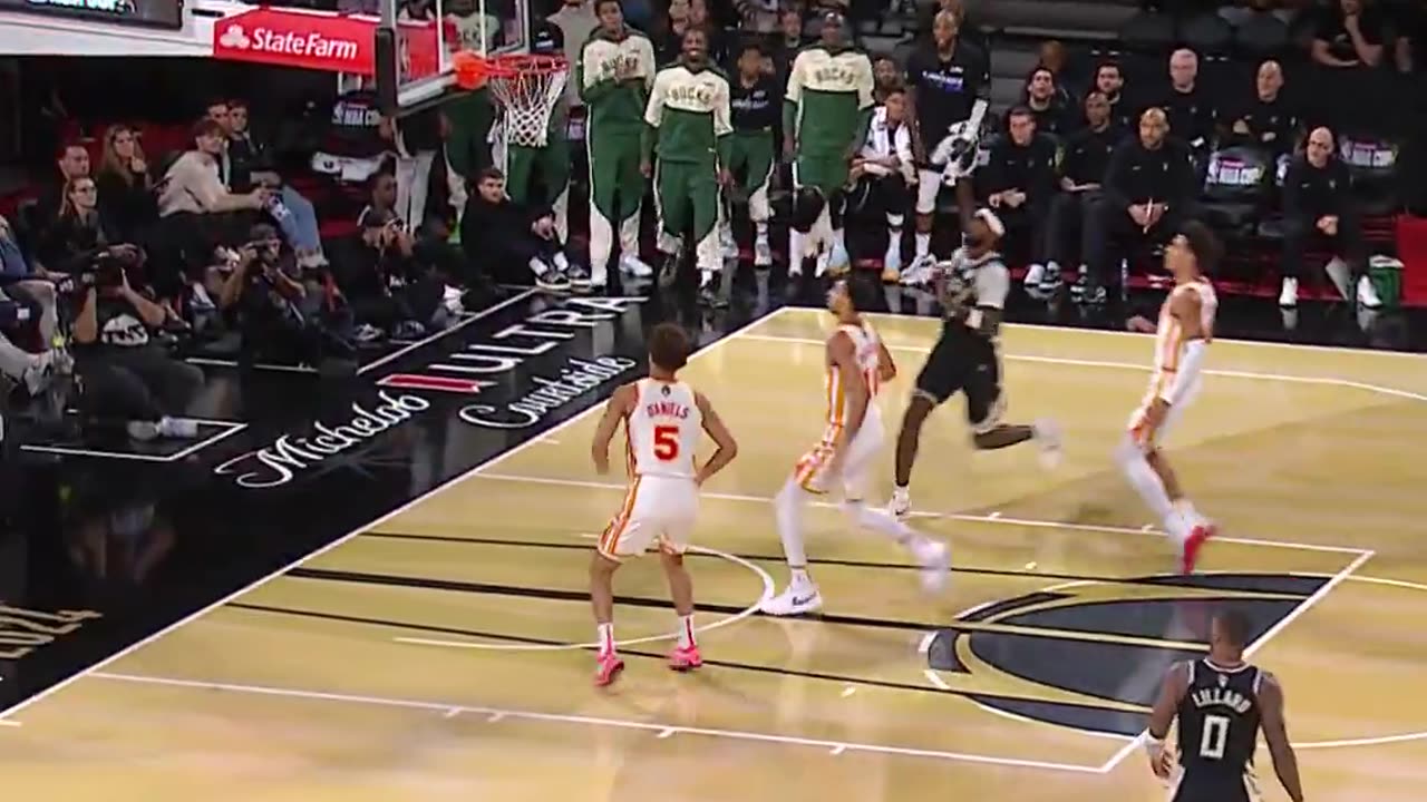 Middleton is on fire! Who can stop the Dairy Bird? Defenders don't know how to stop him! #BucksIn6