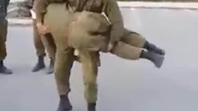 This is how soldiers have fun 😂 😂 RESPECT.