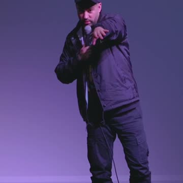 Hilarious Stand Up Comedy Committing Crimes & Meeting a Pilot