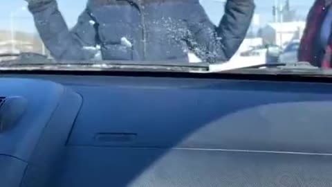 Anti trucker Karen blocks a driver thinking she was part of the protests