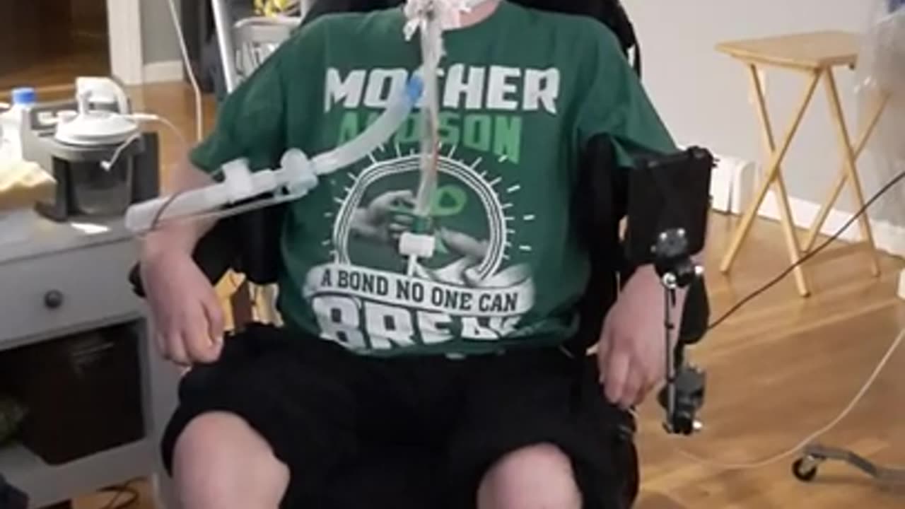 Me doing my fun Muscular Dystrophy shaving cream challenge with Kayla!😊💚