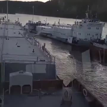 🤡 2 Russian fuel tankers collided on the Lena River in the Irkutsk region