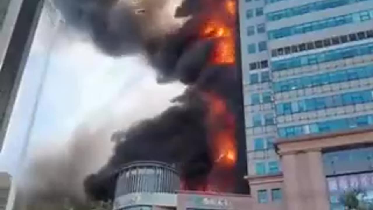 Massive Blaze Erupts at Xintiandi Office Building in Tianjin, Viral Clip Shows Black Smoke