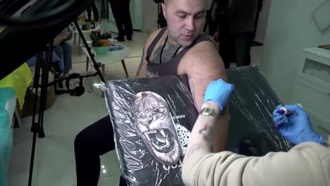 Ukrainian tattoo artist inks non-stop for 63 hours