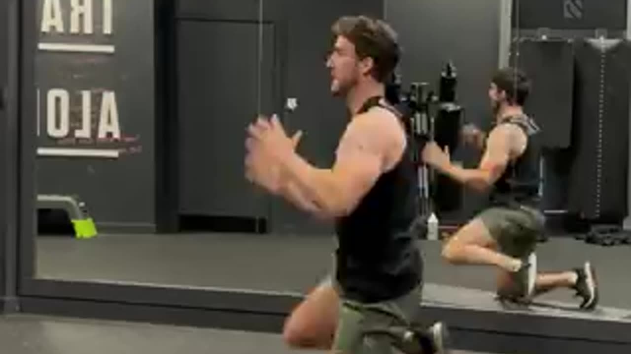4. Knee Jumps / Jump Squat