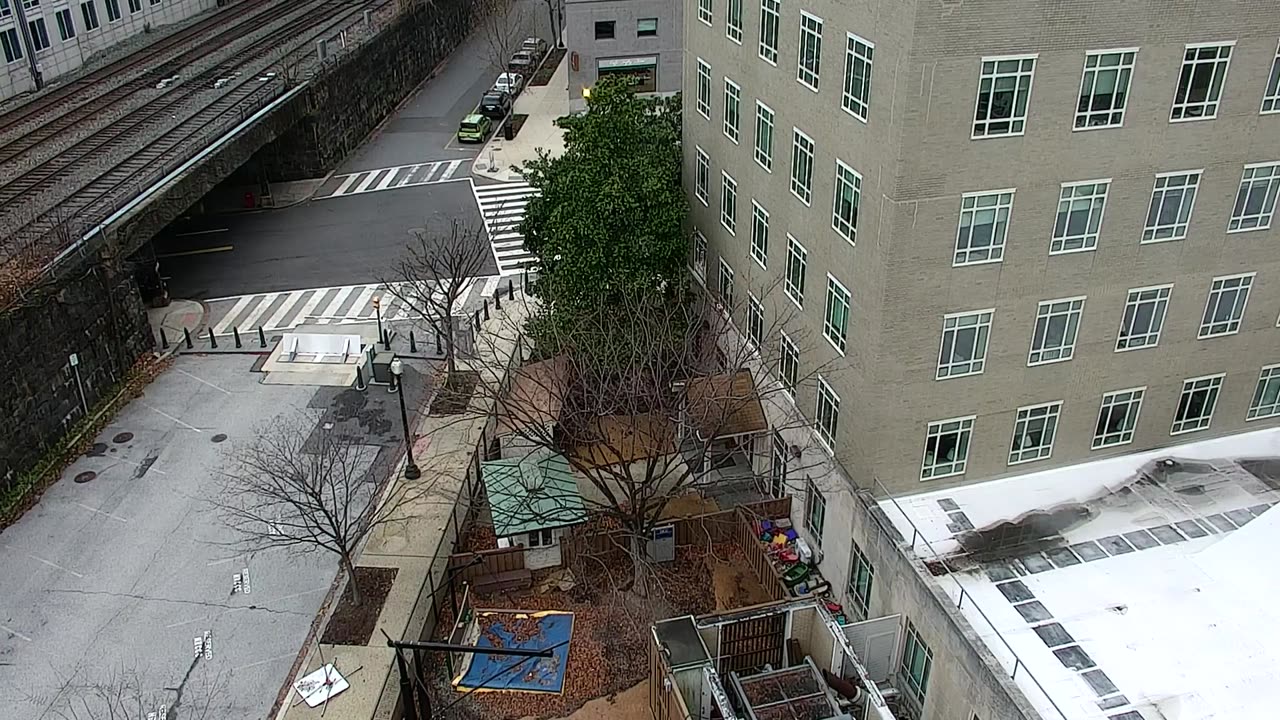 3823FHOBRFSouthRoof_2021-01-06_10h23min54s613ms.mp4