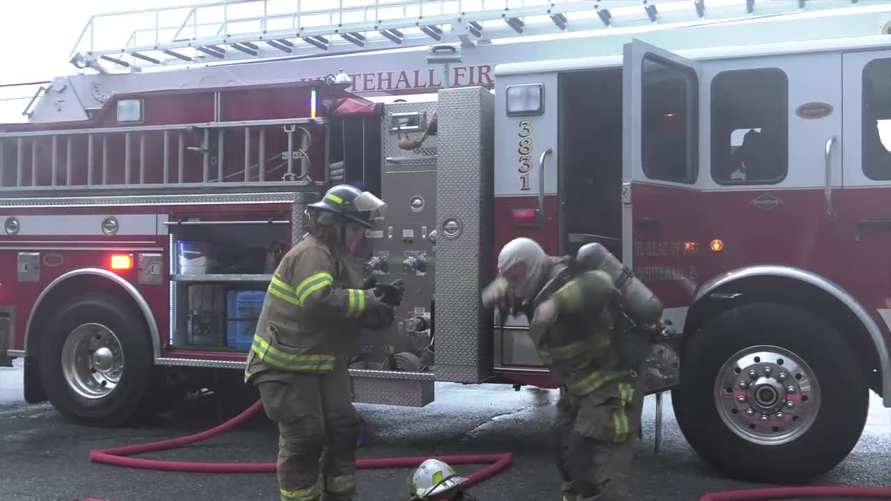 ARRIVAL VIDEO_ Firefighters stretch for kitchen fire 09_05_17