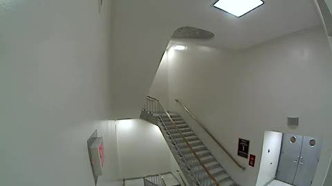 3148RHOB01Stair6_2021-01-06_22h00min03s057ms.mp4