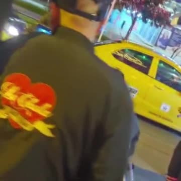 Ana del Castillo fue llevada a urgencias