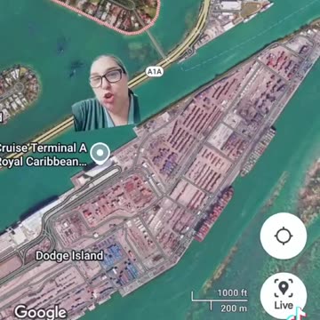 Star Island Diddy's Privat island near harbor and container