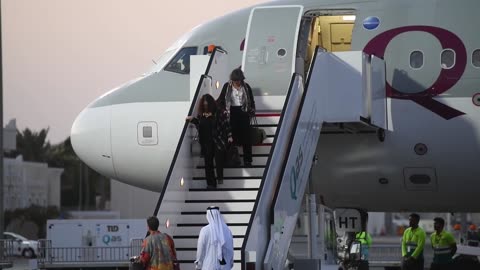 Llegan a Catar los cinco estadounidenses y dos iraníes para el canje de prisioneros