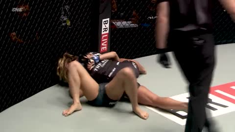 Itsuki Hirata vs. Rika Ishige _ Full Fight Replay
