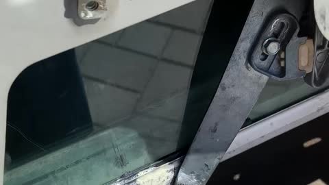 W126 window fix