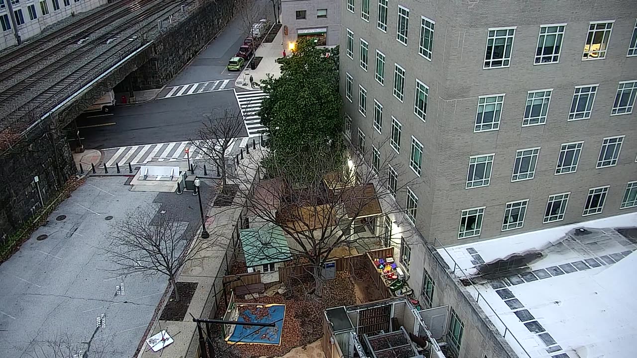 3823FHOBRFSouthRoof_2021-01-05_07h29min27s157ms.mp4