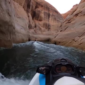 Crazy Jet Skiing 😱