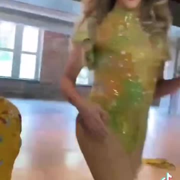 Baby’s first drag show.