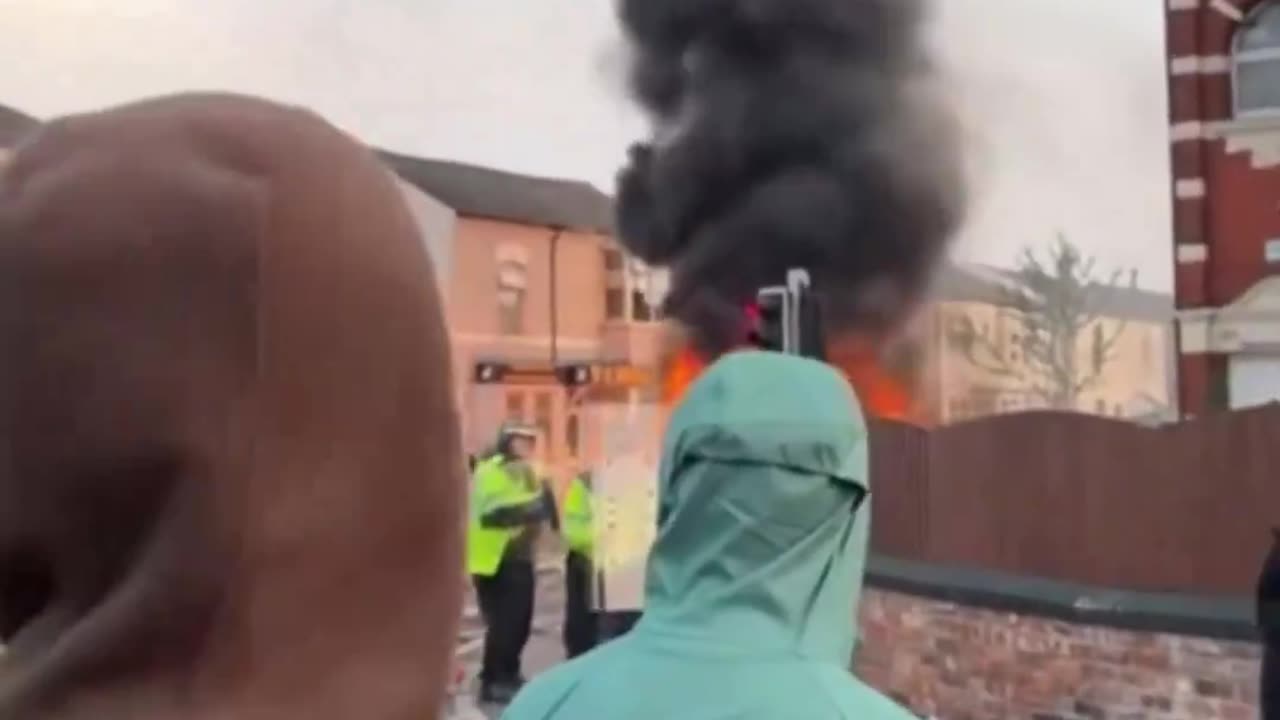 British Protesters Try To Enter Southport Mosque