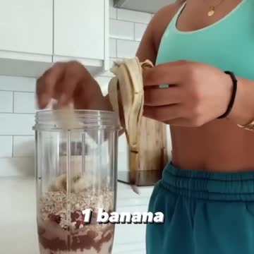 HIGH PROTEIN SMOOTHIE BOWL 🥄 | KrissyCela