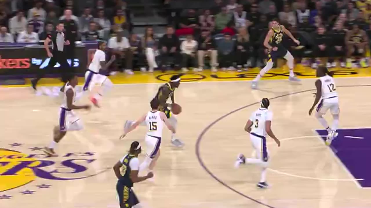 Siakam Thunders with Dunk in Transition! Pacers Lead Lakers After 1st