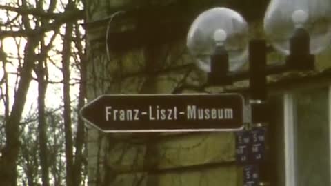 Phoenix - Lisztomania (Official Video)_Cut