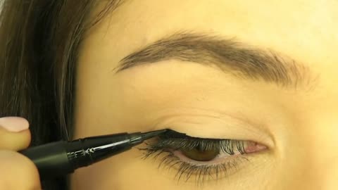 Eyeliner For YOUR Eye Shape | TheMakeupChair