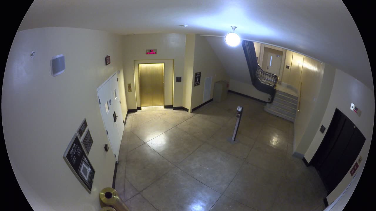 3477CHOBBAStair5_2021-01-05_01h00min00s873ms.mp4