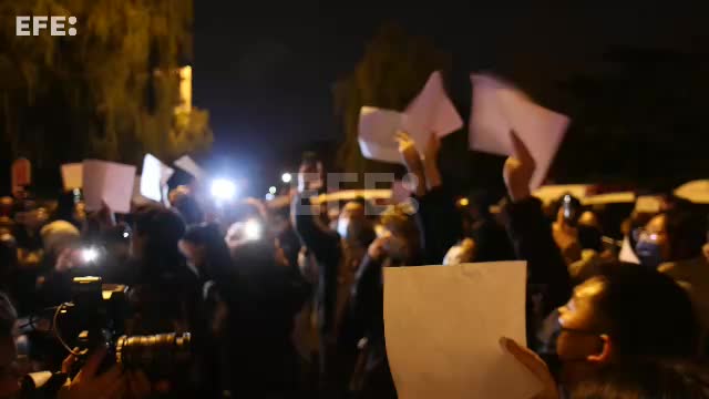 Las protestas contra la política de 'cero covid' llegan a las calles de Pekín