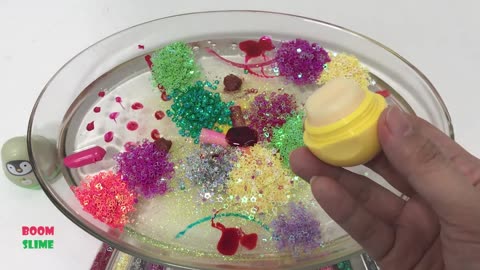 Mixing Glitter and Makeup Into Clear Slime !